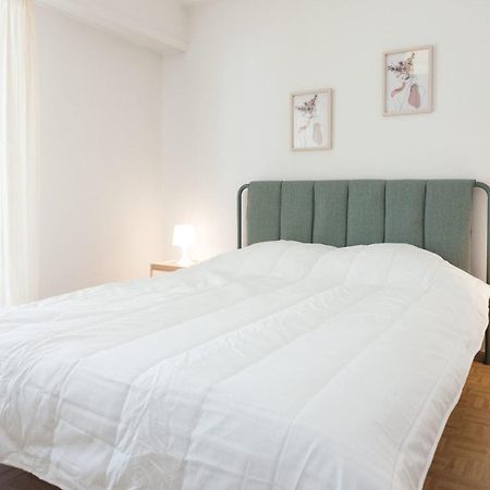Modern 1 Bd Balcony Apt Near Metro In Kato Patisia Афины Экстерьер фото