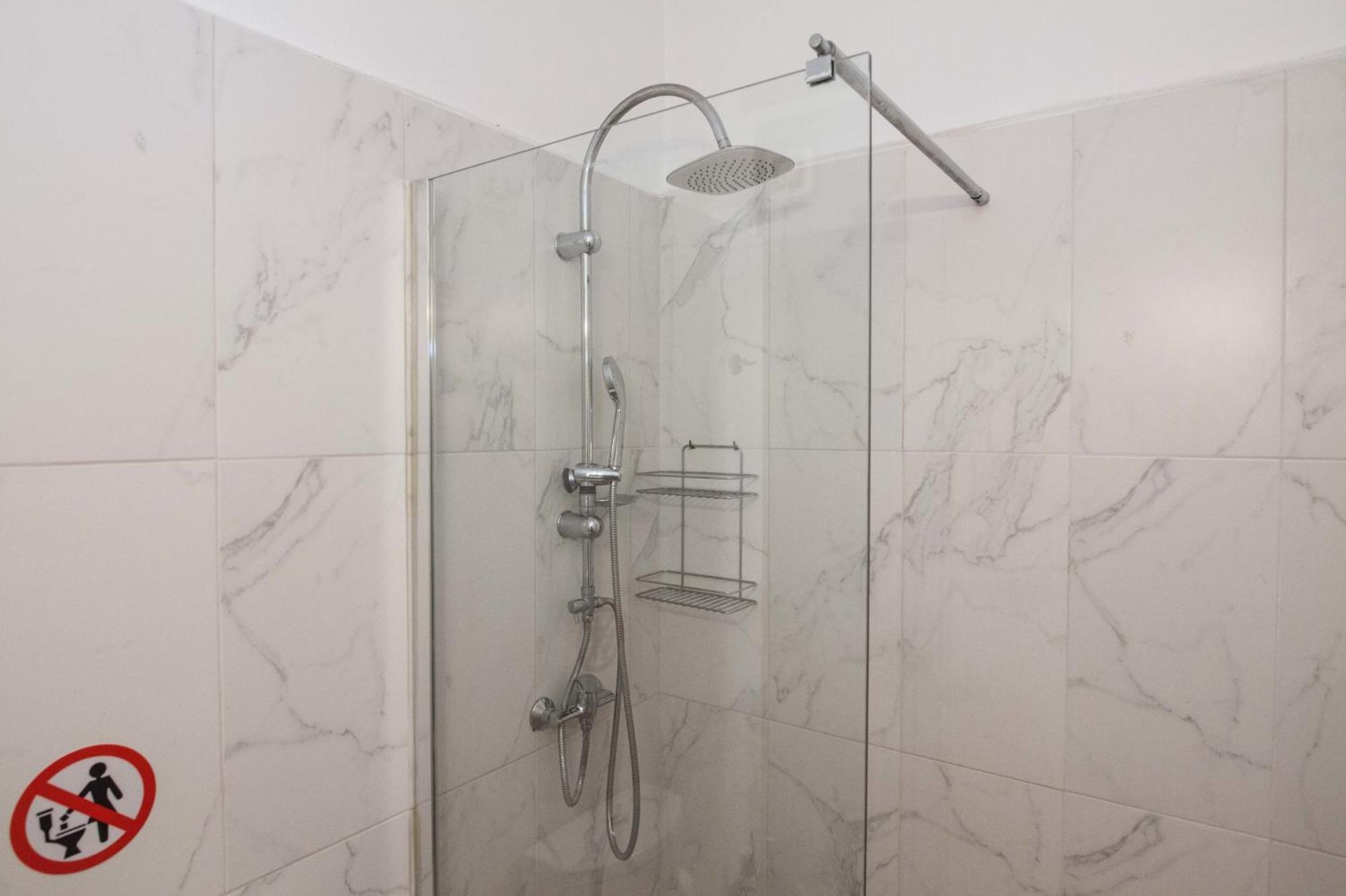 Modern 1 Bd Balcony Apt Near Metro In Kato Patisia Афины Экстерьер фото